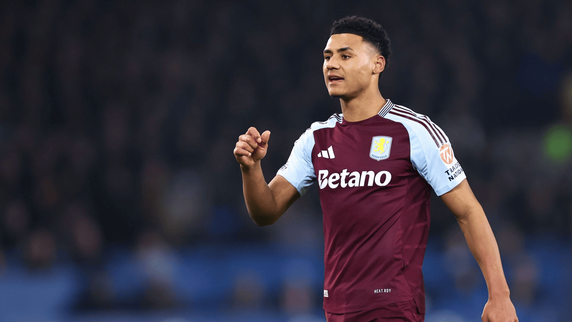 且在主场更 且在主场更